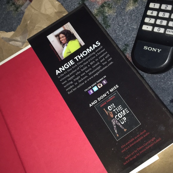 SIGNED COPY The Hate U Give by Angie Thomas - Picture 3 of 4